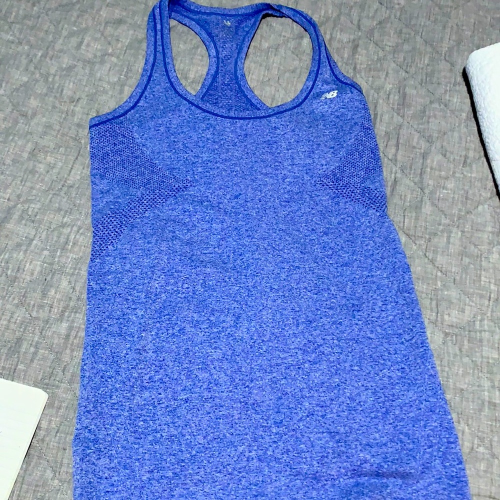 New balance athletic top